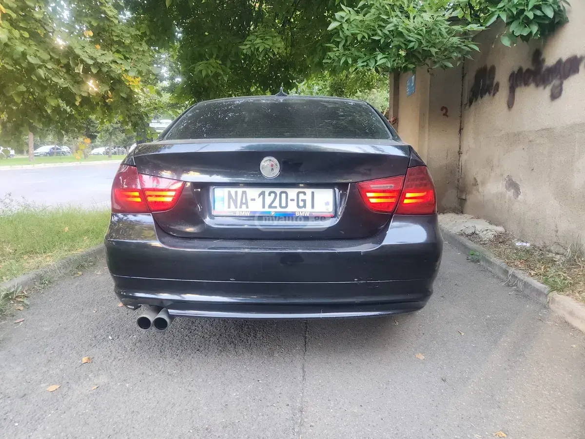 BMW 330
