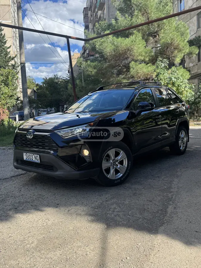 Toyota RAV4 2021 — photo 2