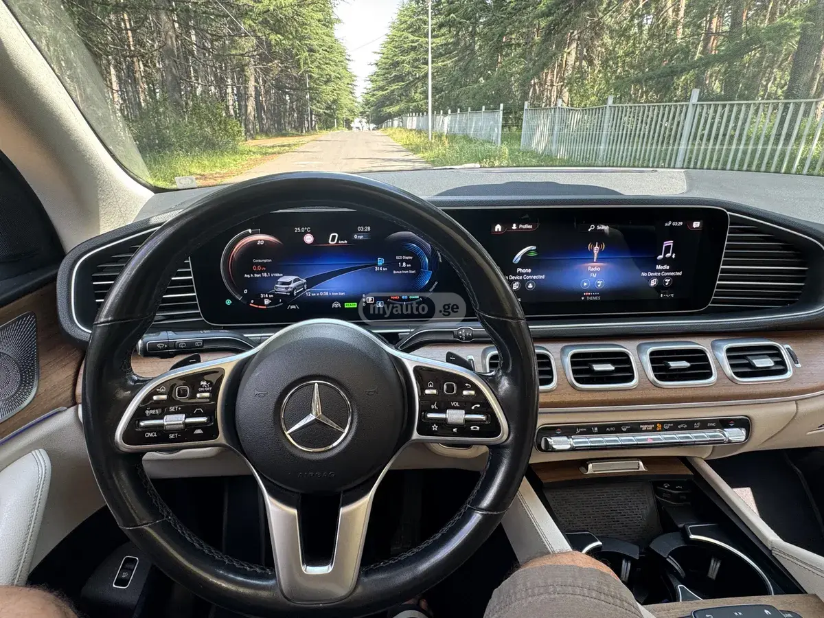 Mercedes-Benz GLE 450 AMG 2023 — photo 2