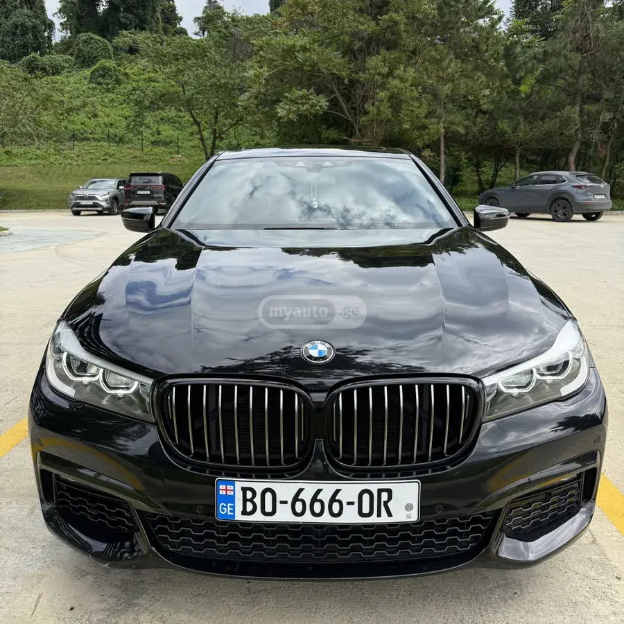 BMW 740 2018 — photo 2