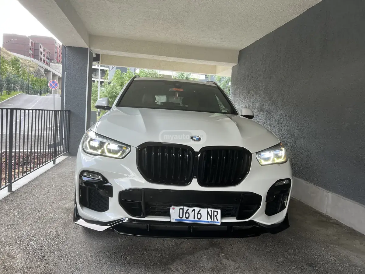 BMW X5 2021 — photo 2
