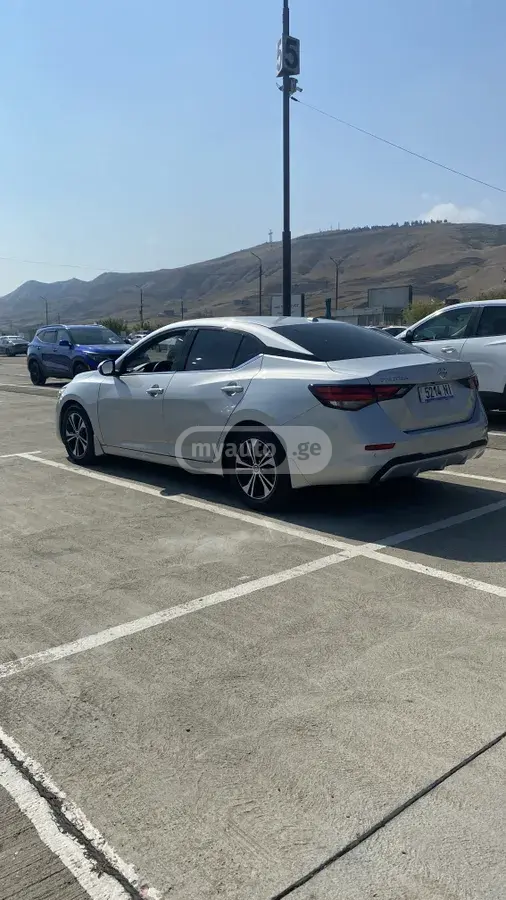 Nissan Sentra 2022 — photo 2