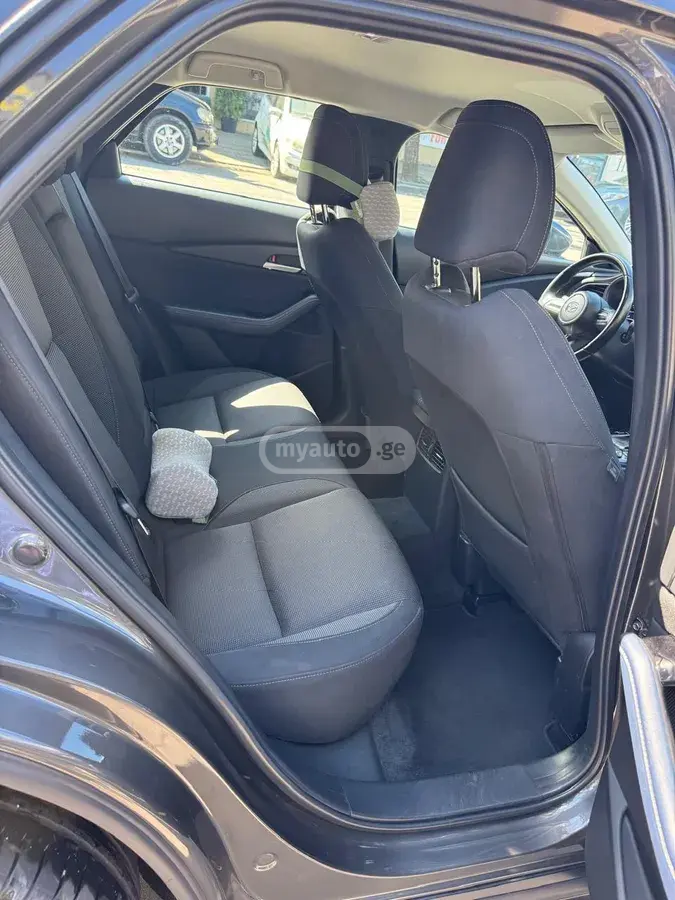 Mazda CX-30 2022 — photo 2