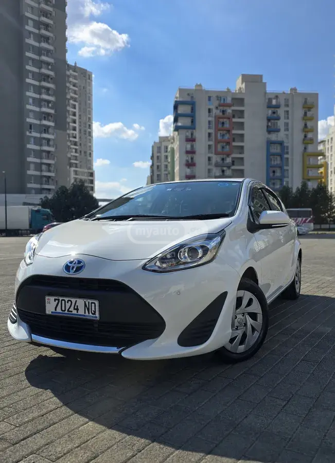 Toyota Aqua 2021 — photo 2