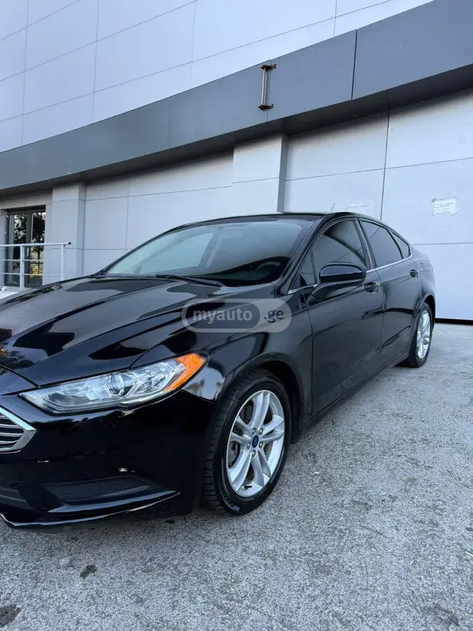 Ford Fusion 2018 — photo 2