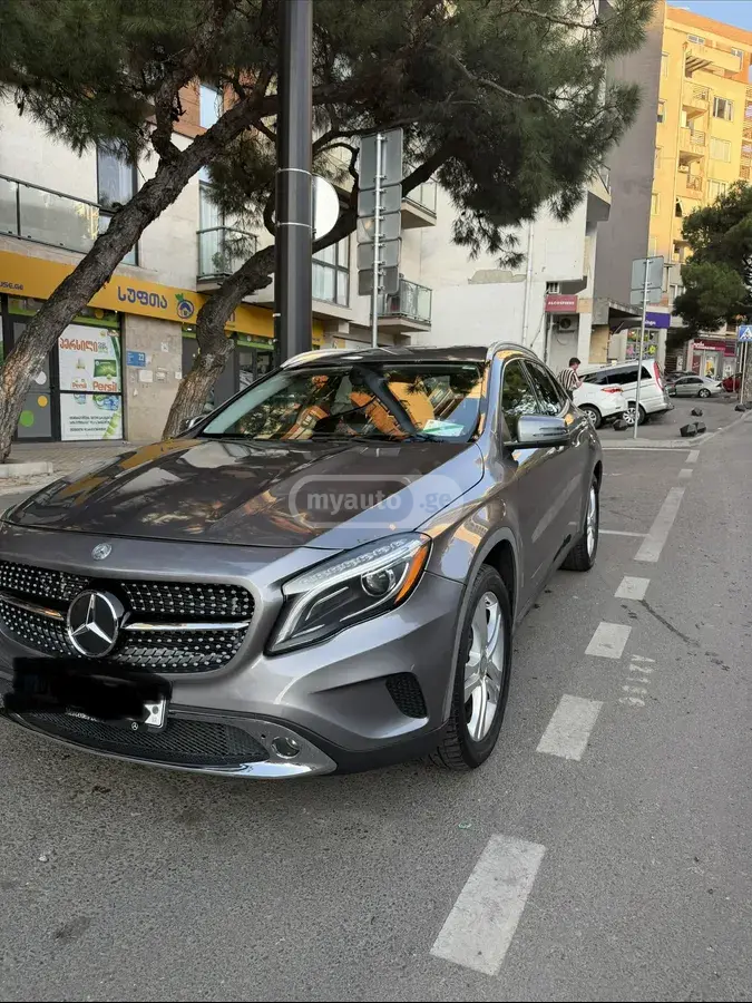 Mercedes-Benz GLA 250