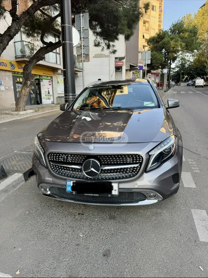 Mercedes-Benz GLA 250 2015 — photo 2