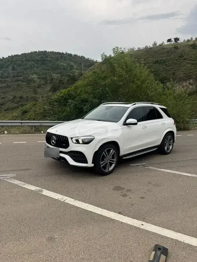 Mercedes-Benz GLE 350 2022 — photo 2