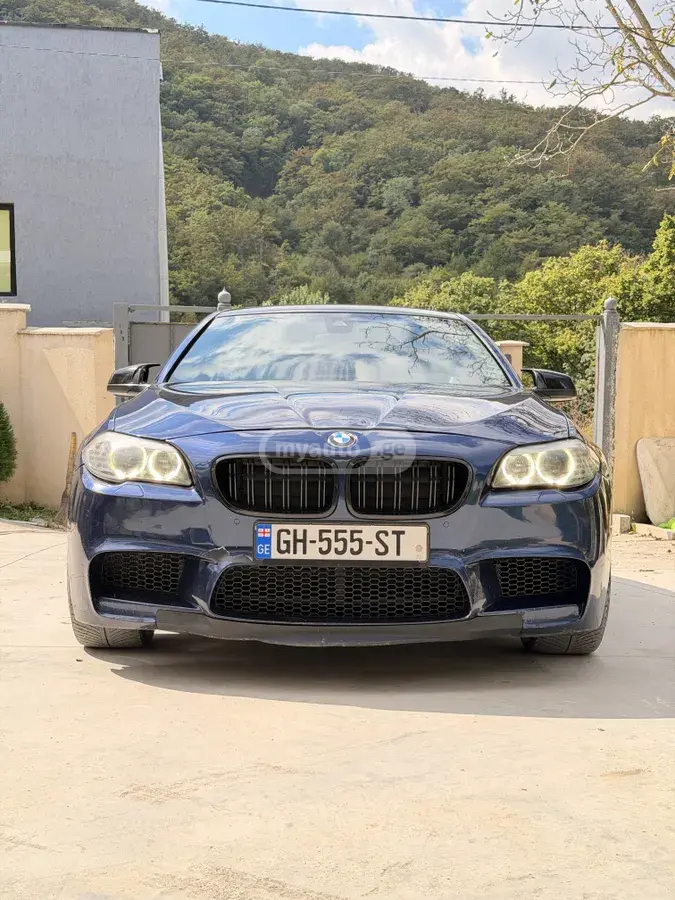 BMW 528 2013 — photo 2