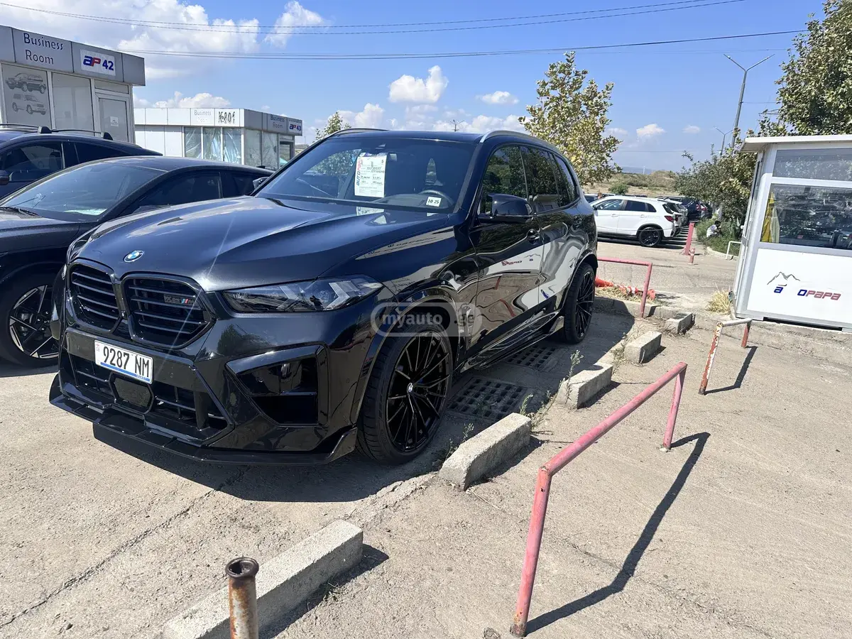 BMW X5 2021 — photo 2