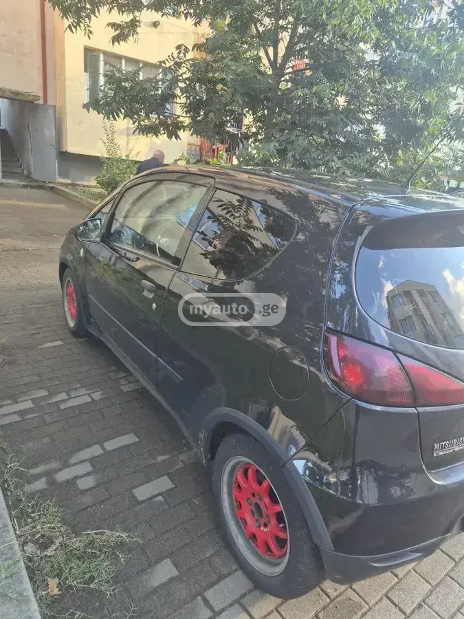 Mitsubishi Colt 2011 — photo 2