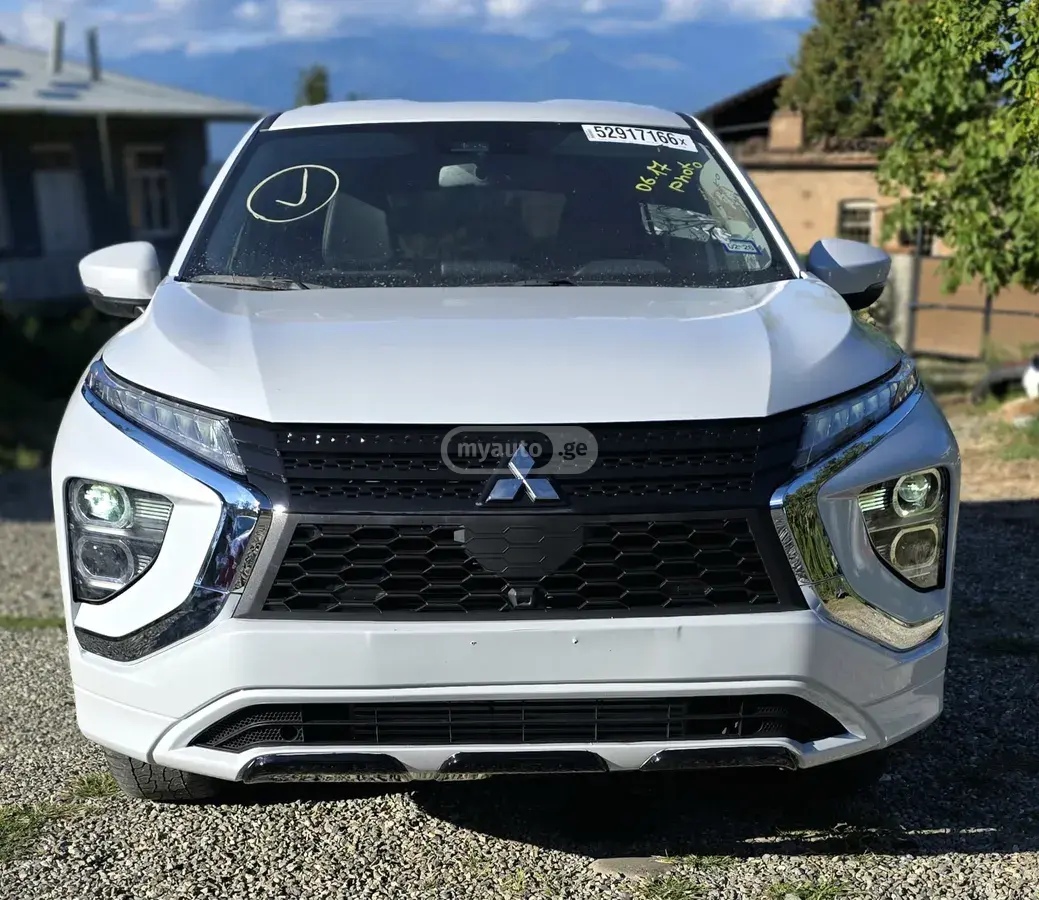 Mitsubishi Eclipse Cross 2024 — photo 2