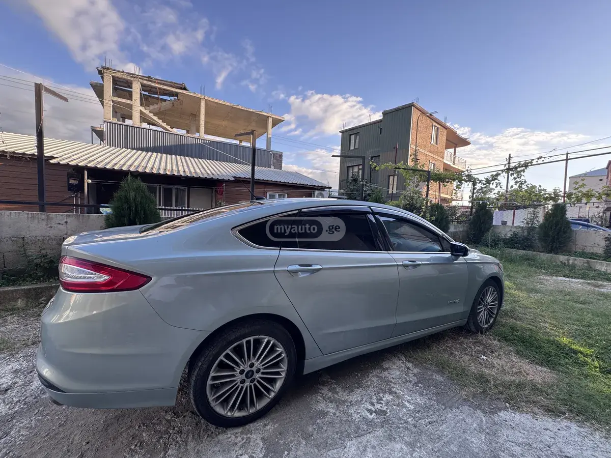 Ford Fusion 2013 — photo 2