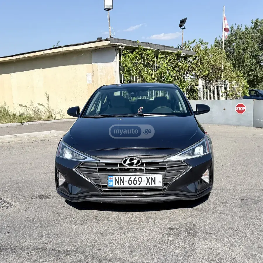 Hyundai Elantra 2020 — photo 2