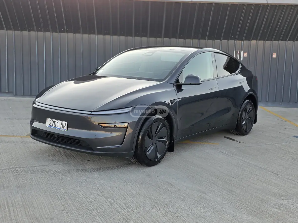 Tesla Model Y 2026 — photo 2