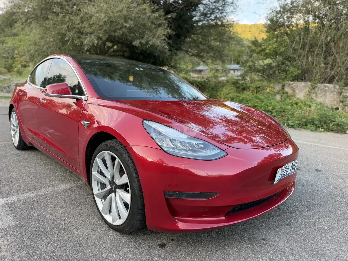 Tesla Model 3 2018 — photo 2