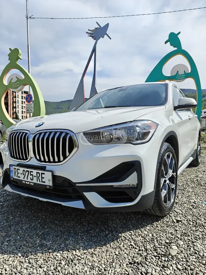 BMW X1 2019 — photo 2