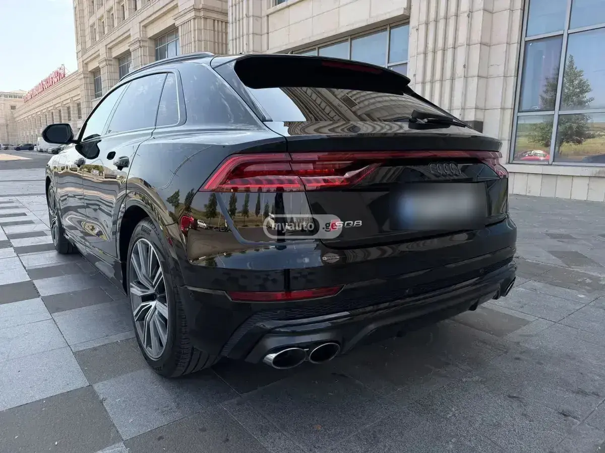 Audi SQ8