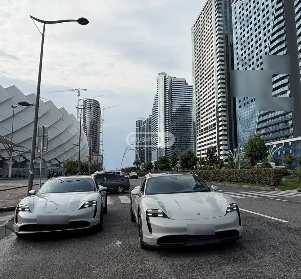 Porsche Taycan 4S 2022 — photo 2