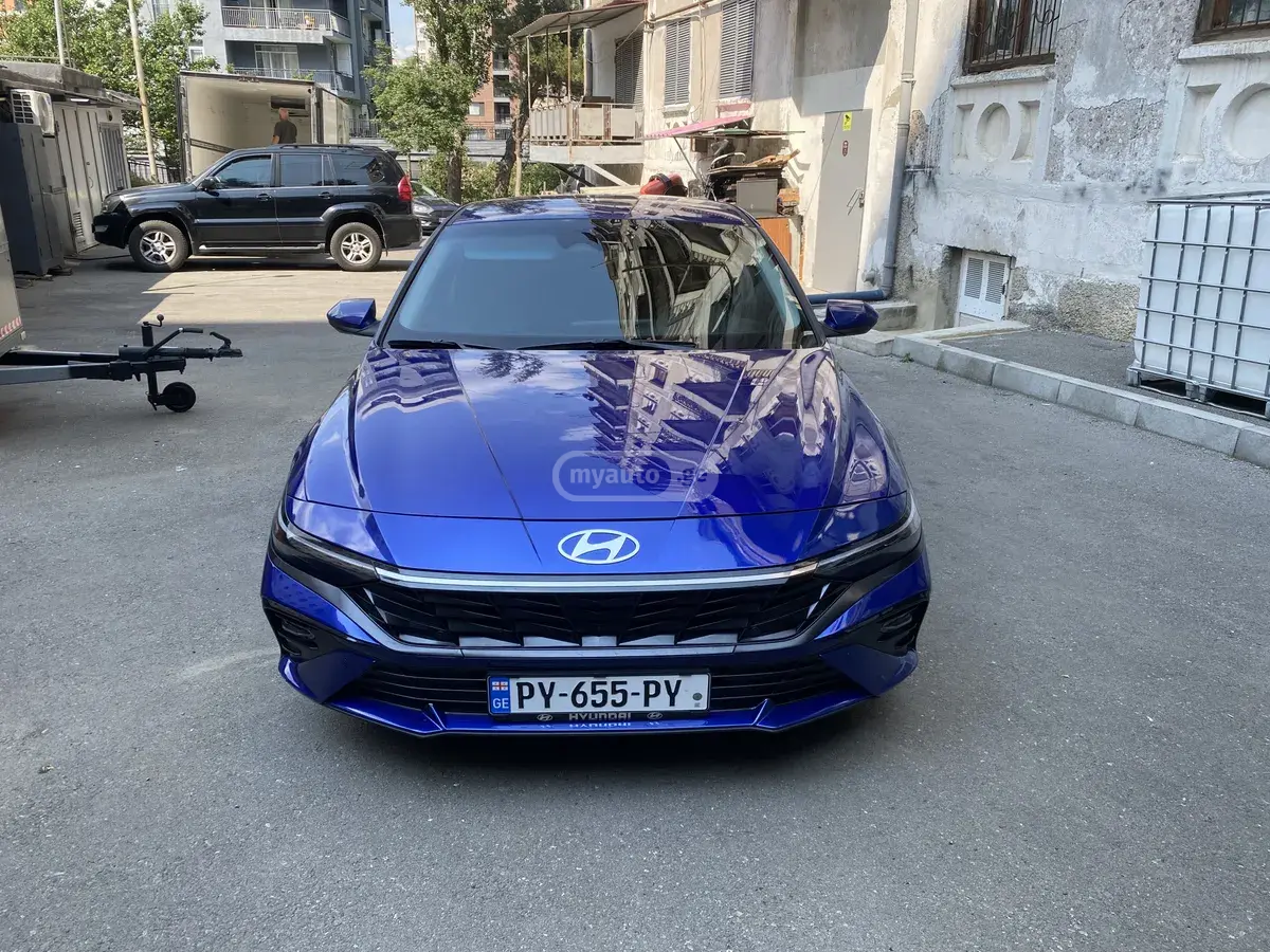 Hyundai Elantra 2023 — photo 2