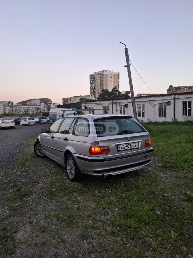 BMW 318 2000 — photo 2