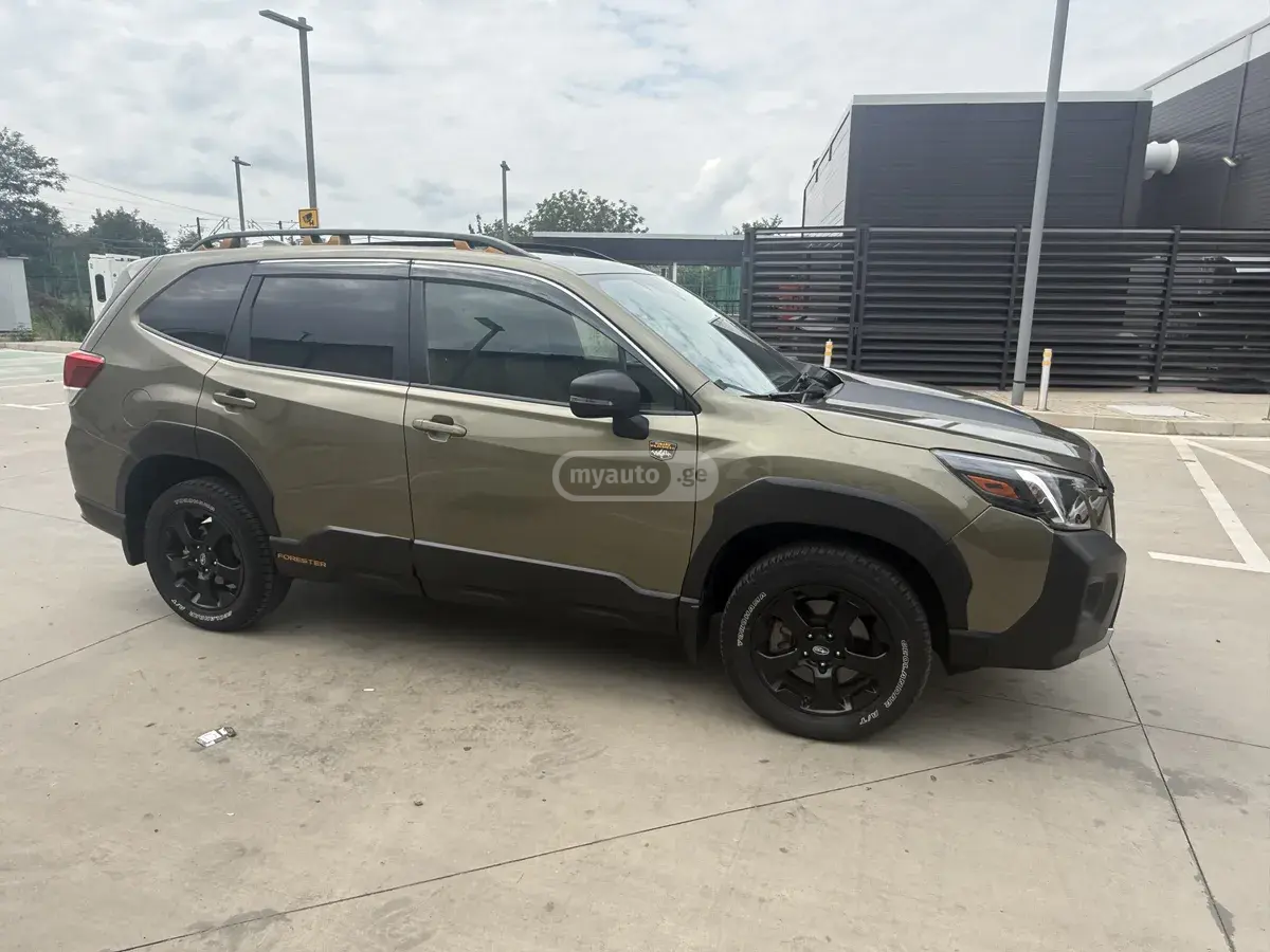 Subaru Forester 2023 — photo 2