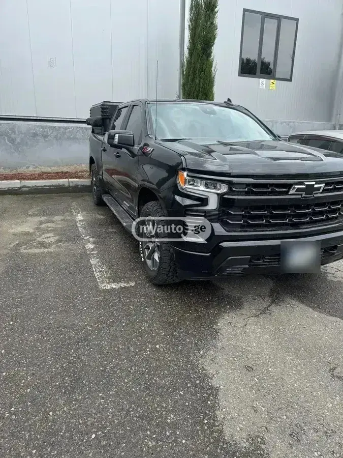 Chevrolet Silverado 2022 — photo 2