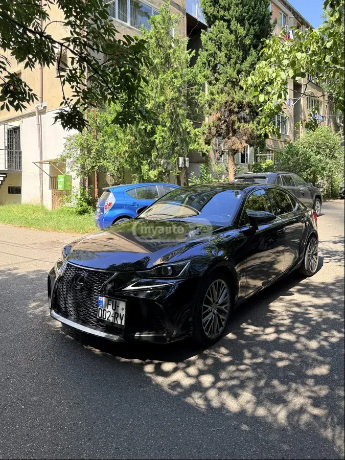 Lexus IS 200