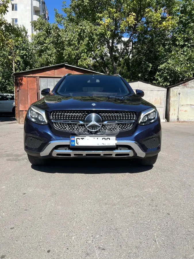 Mercedes-Benz GLC 300 2016 — photo 2