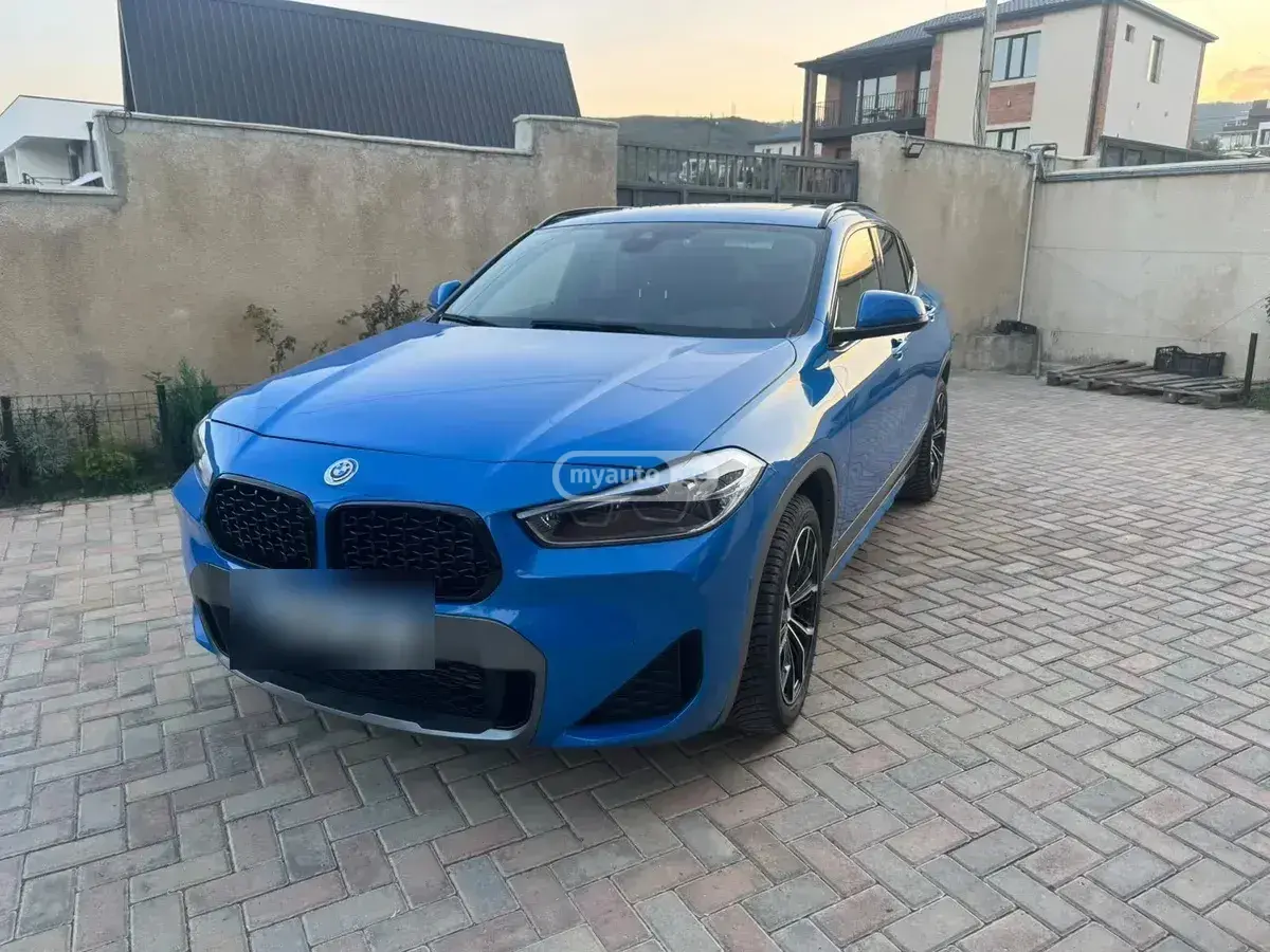 BMW X2 2018 — photo 2