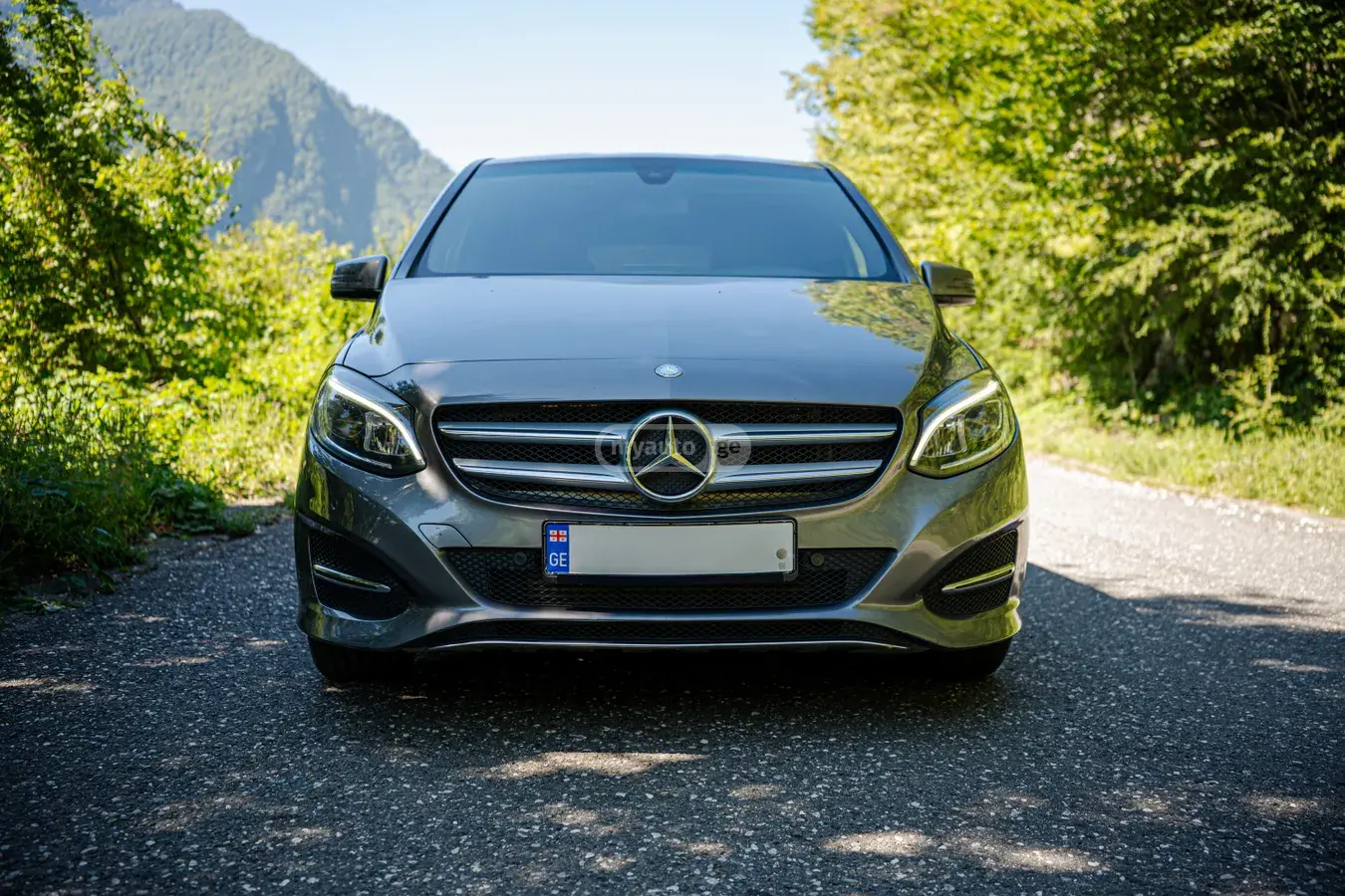 Mercedes-Benz B 200