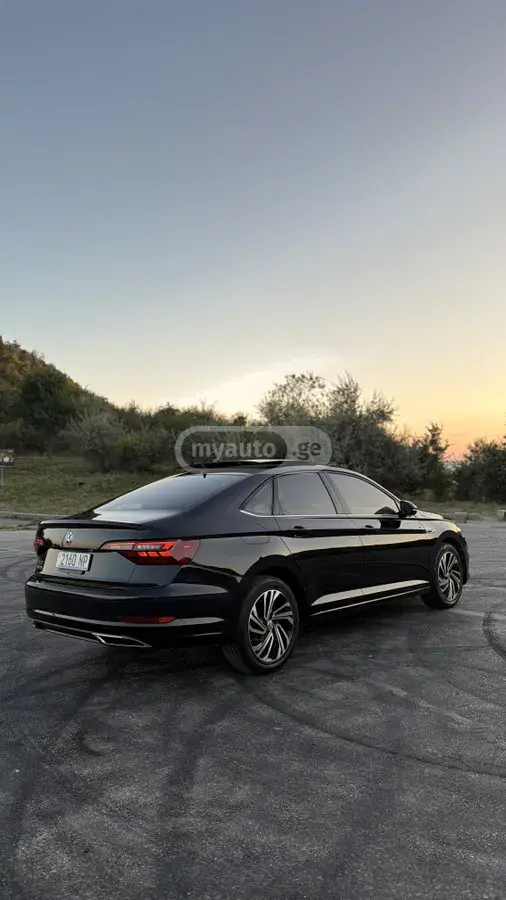 Volkswagen Jetta 2020 — photo 2