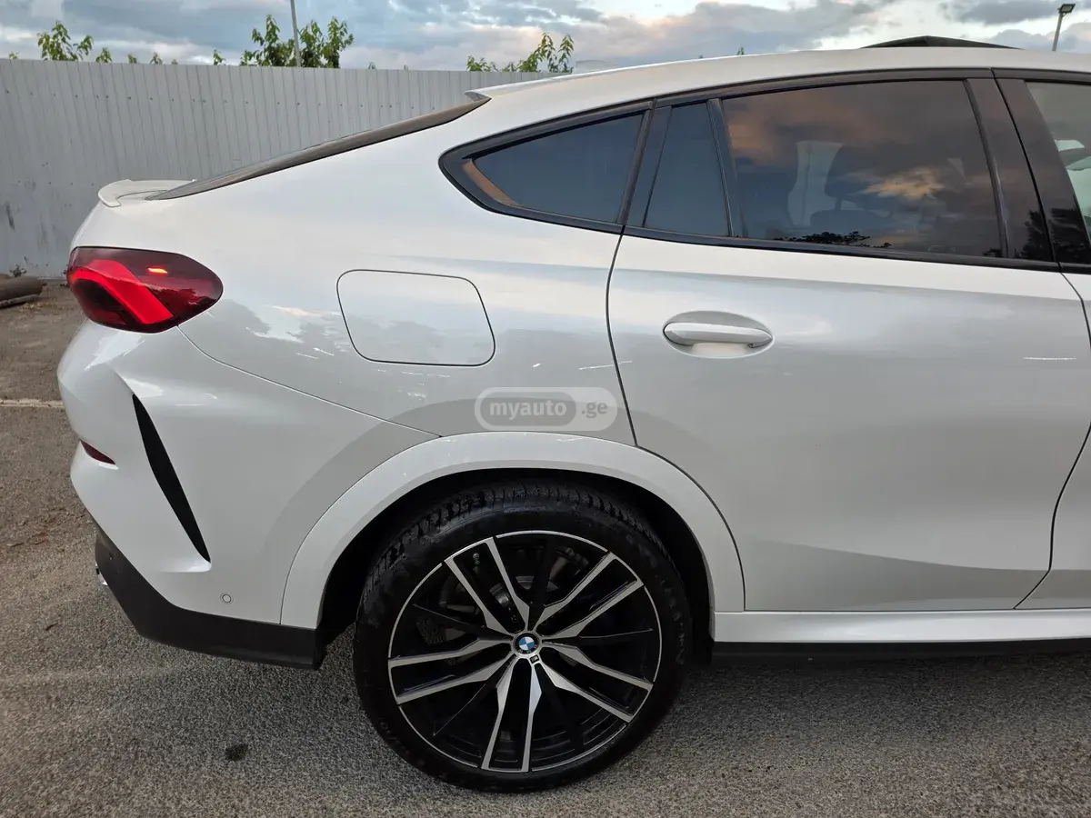 BMW X6 2021 — photo 2