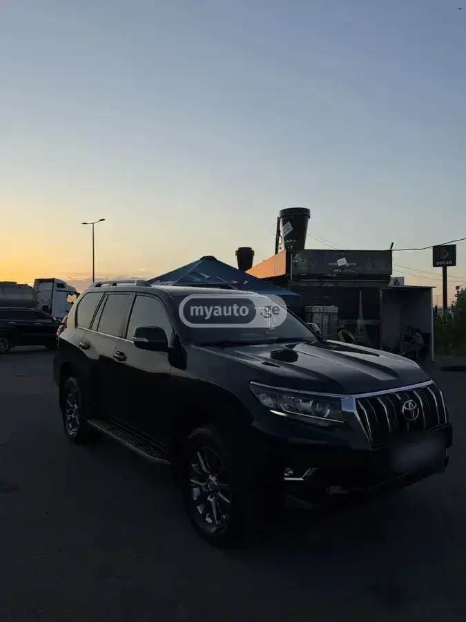 Toyota Land Cruiser Prado 2018 — photo 2