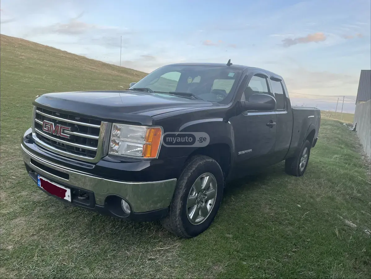 GMC Sierra 2013 — photo 2