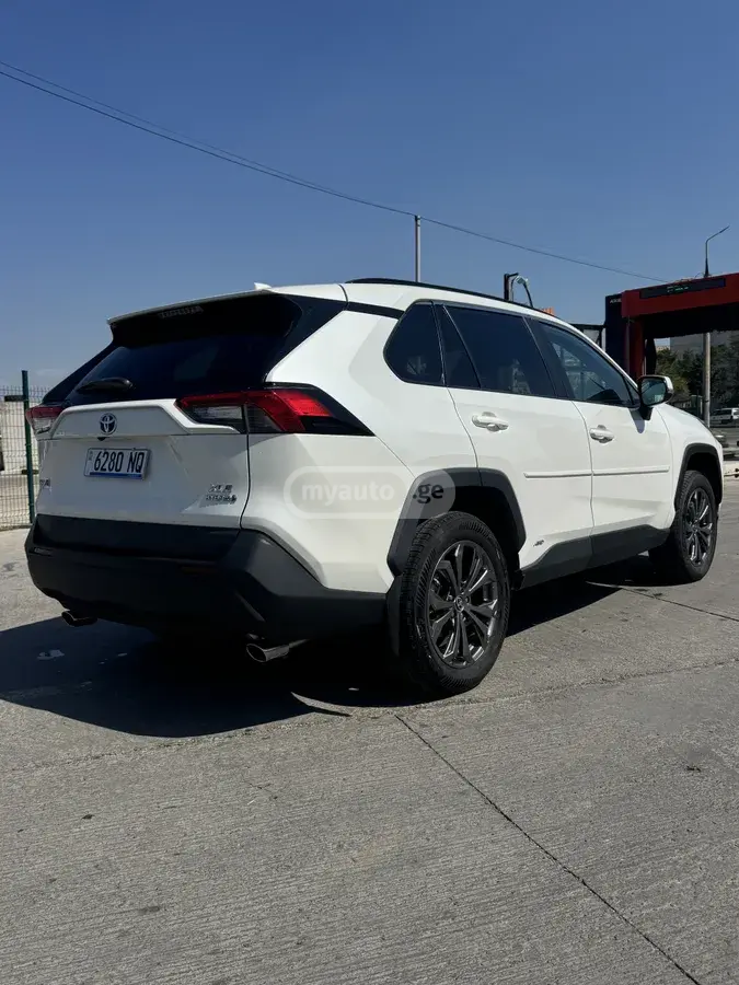 Toyota RAV4 2022 — photo 2