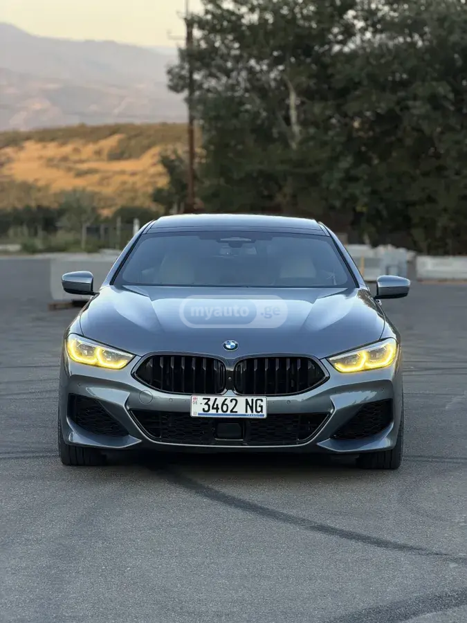 BMW 840