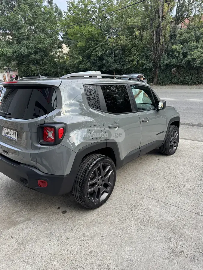 Jeep Renegade 2021 — photo 2