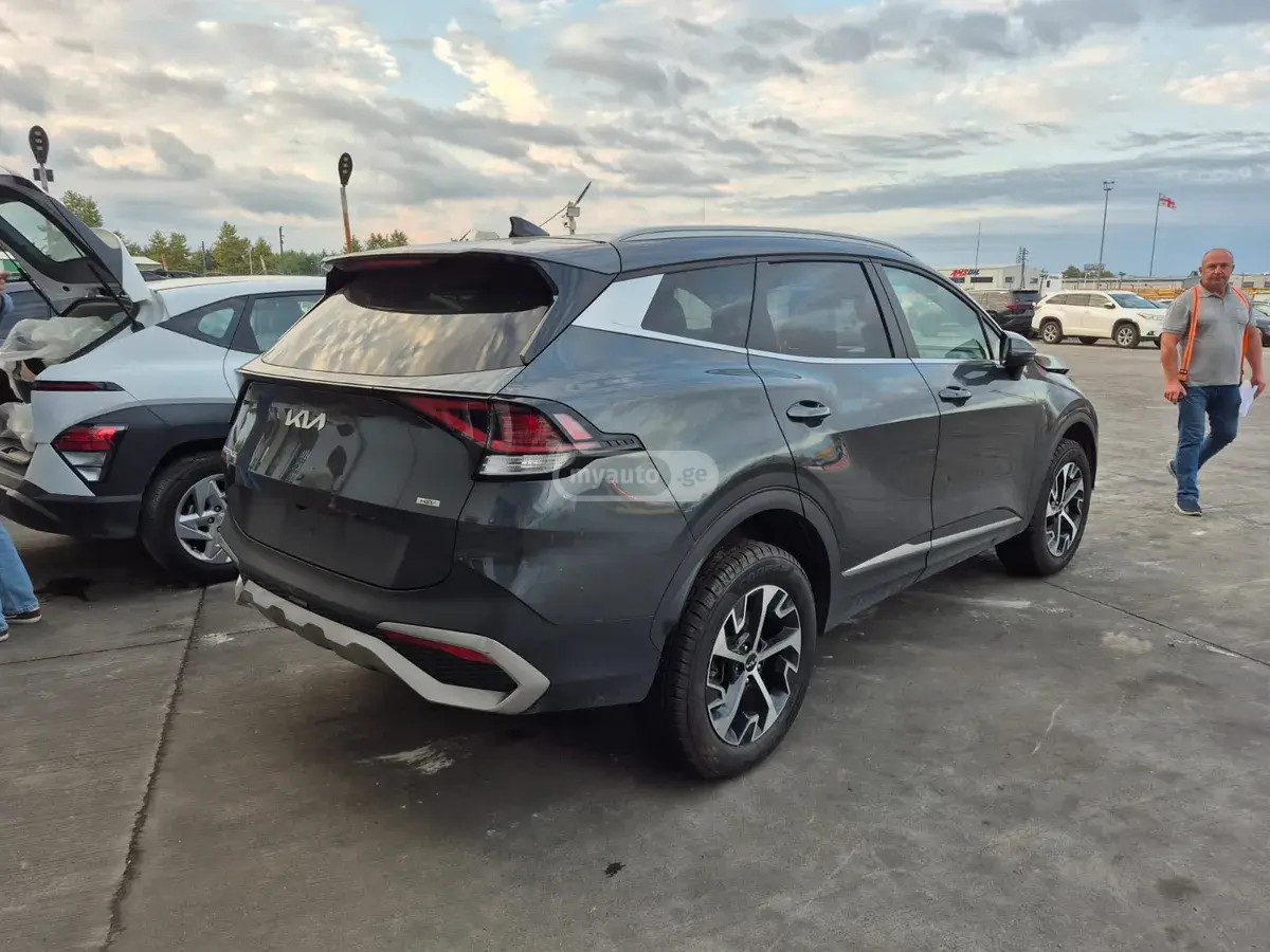 Kia Sportage 2023 — photo 2
