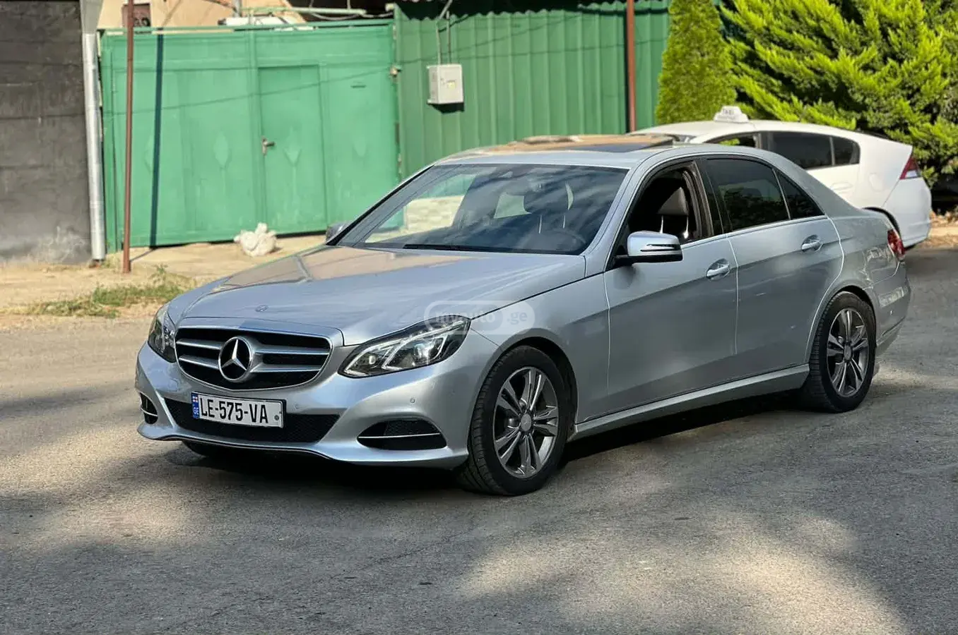 Mercedes-Benz E 220