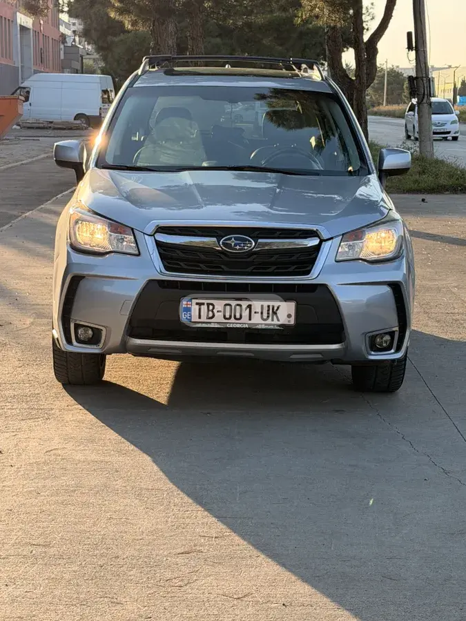 Subaru Forester 2016 — photo 2