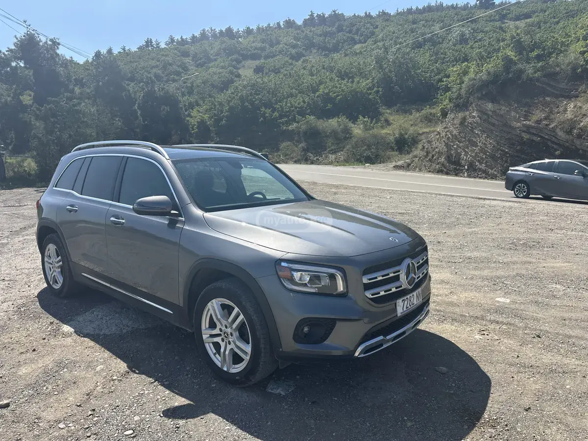 Mercedes-Benz GLB 250 2021 — photo 2