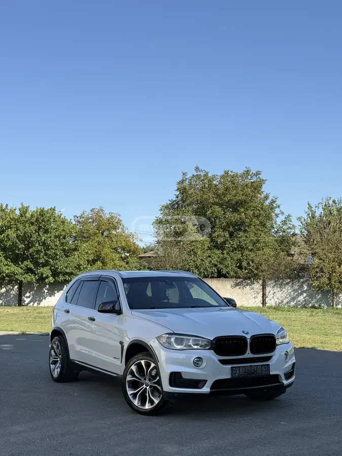 BMW X5 2014 — photo 2