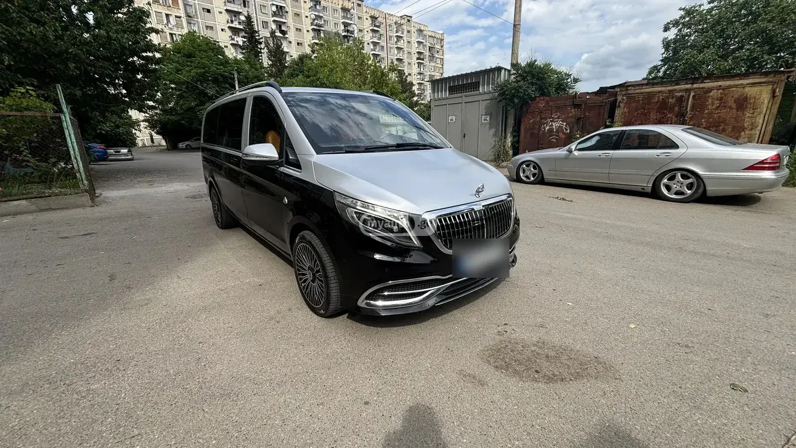 Mercedes-Benz V 220