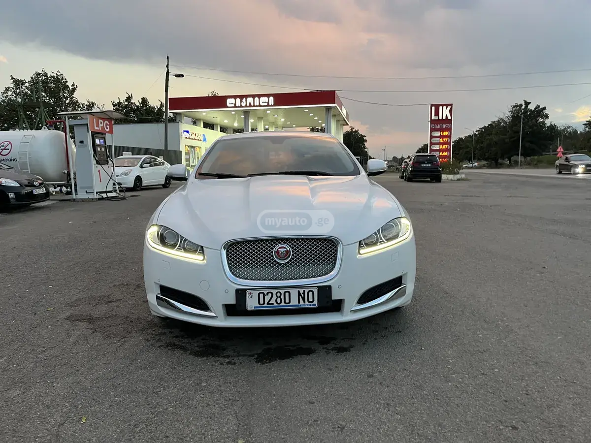 Jaguar XF 2014 — photo 2