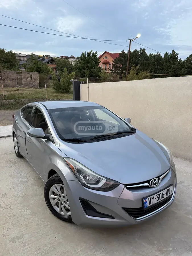 Hyundai Elantra