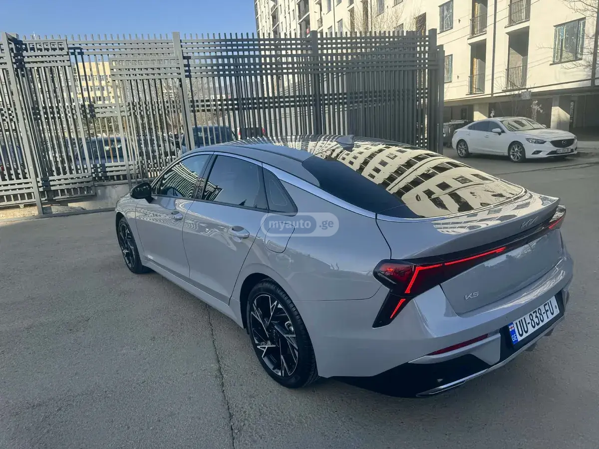 Kia K5 2025 — photo 2