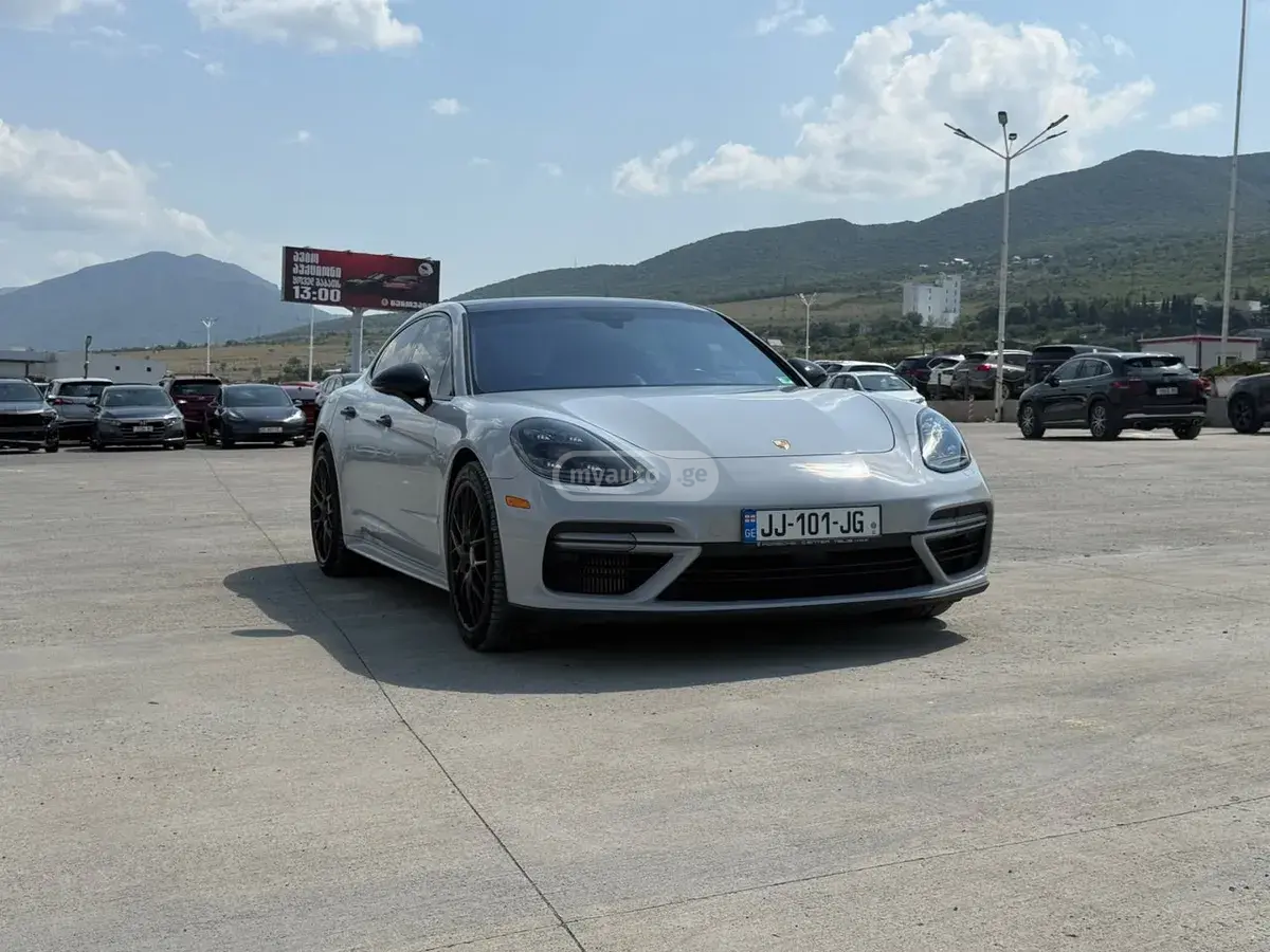 Porsche Panamera 2017 — photo 2