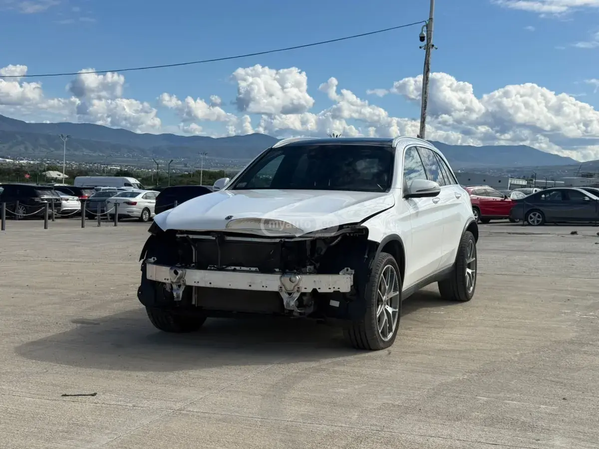 Mercedes-Benz GLC 300 2020 — photo 2