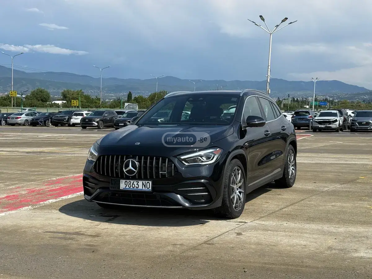 Mercedes-Benz GLA 35 2022 — photo 2
